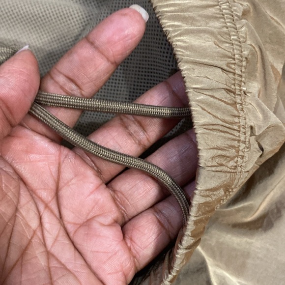 Nwt Good American Shine Boyfriend Cargo Pant in putty, size 6(3X) - Picture 7 of 16